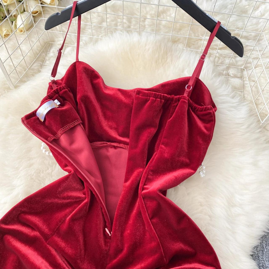 Elegant Velvet Sleeveless Party Dress With Simple Fashion Pearl Detail AP00207