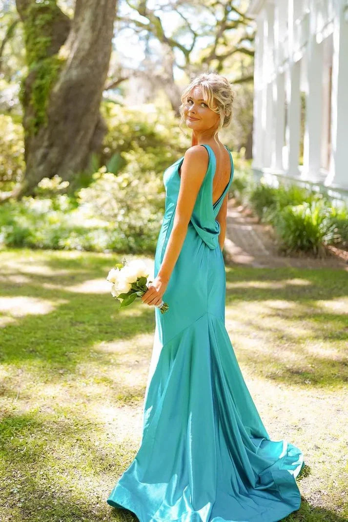 Charming Mermaid V Neck Green Long Prom Dress with Open Back AD062