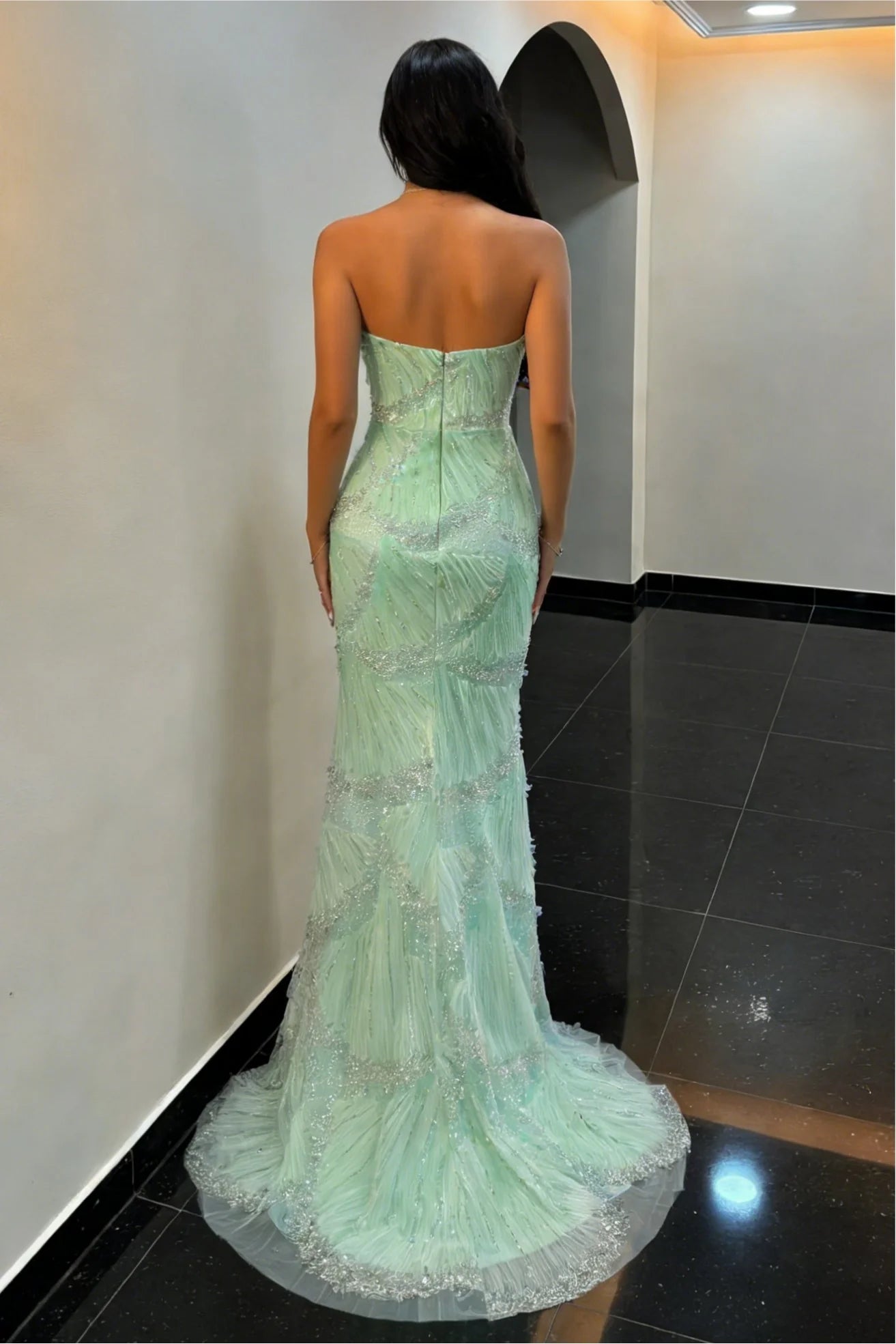 Elegant Mint Green Sweetheart Mermaid Prom Dress with Beaded Accents AD070