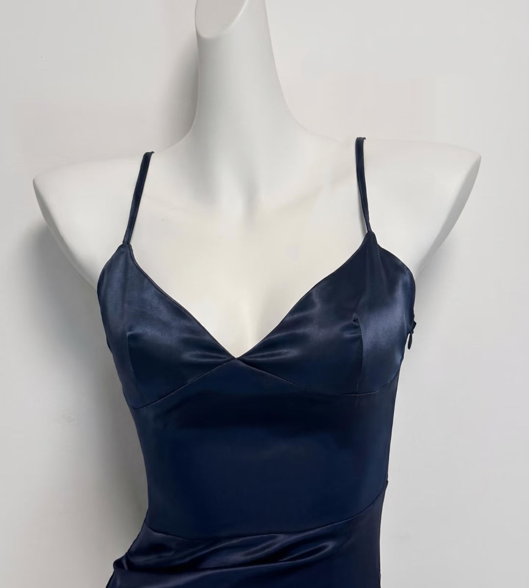 Hot Sale Minimal Glam Navy Blue Spaghetti Strap V Neck Side Ruched Satin Long Mermaid Prom Dress AD1002