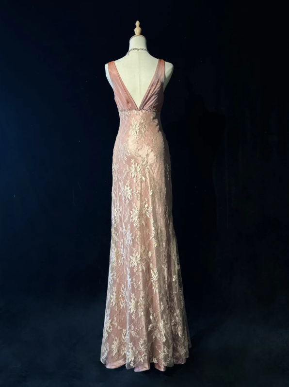 Gorgeous Dusty Rose Sleeveless V Neck Floral Lace Beaded Mermaid Long Prom Dress AD1033