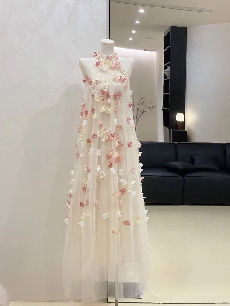 Romantic Ivory Halter Neck 3D Floral Applique Sleeveless Flowy Sheer A Line Long Prom Dress AD1170