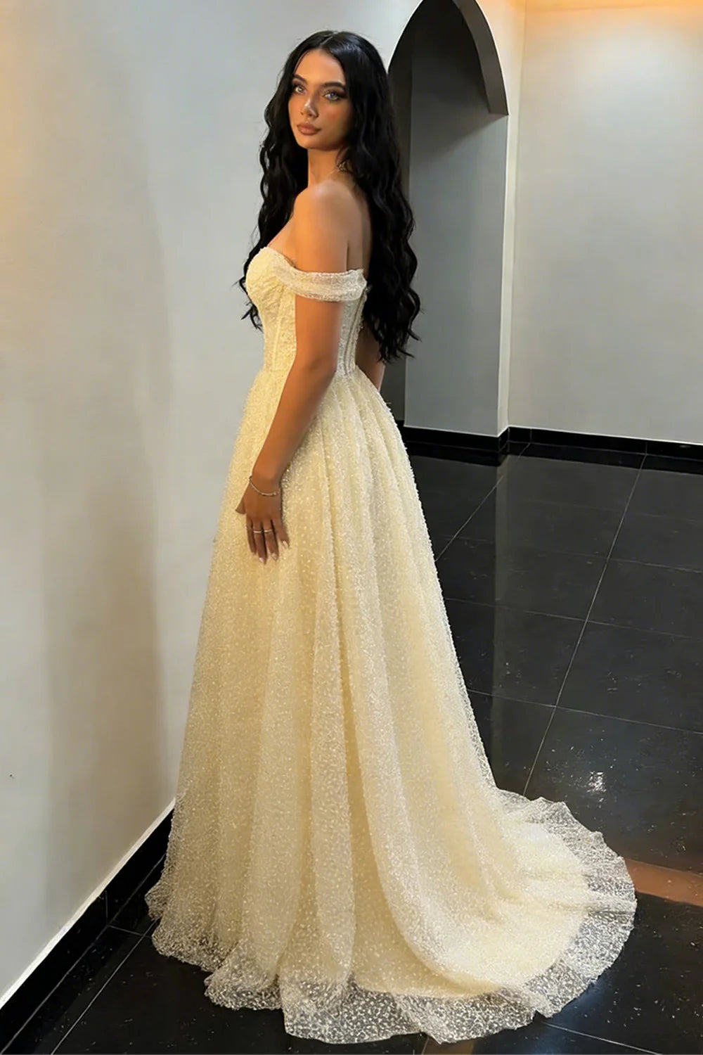 Luxury Off Shoulder Light Yellow Prom Gown With Glitter Pearls Tulle Skirt AD399