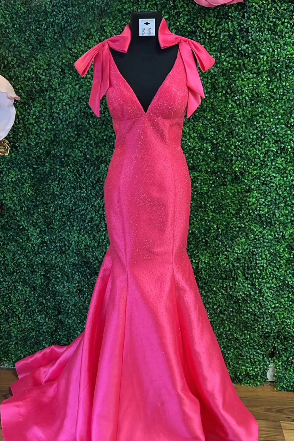 Charming Mermaid V-Neck Yellow Long Beaded Prom Dress With Bowknot AD787