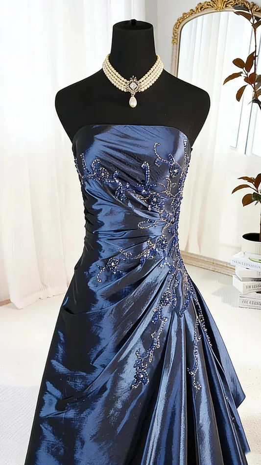 Elegant Navy Strapless A‑Line Prom Dress With Delicate Beaded Appliques AD857