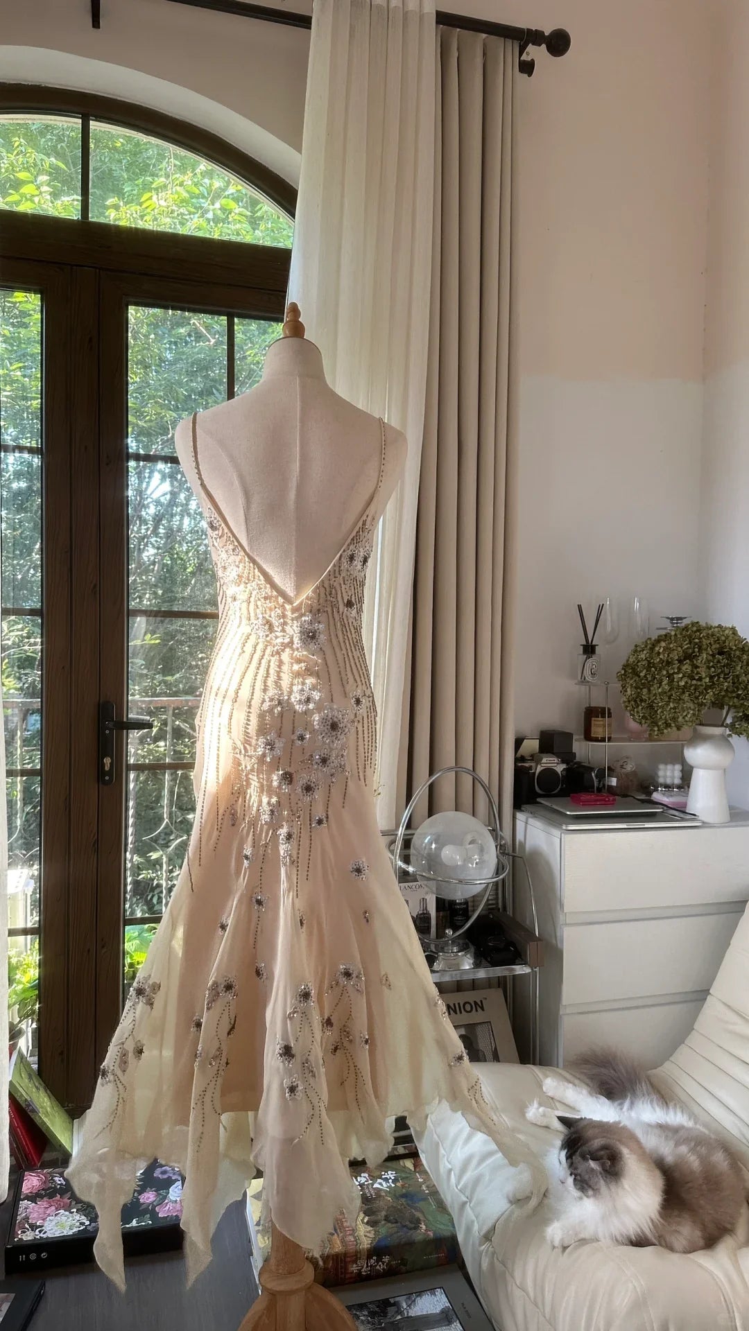 Luminous Ivory Spaghetti Straps Mermaid Chiffon Backless Prom Dress With Beaded Floral Applique AD873