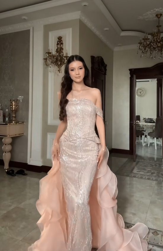Luxuriant Blush Pink Off-The-Shoulder Two Piece Set Sequin Cascading Tier Ruffle Organza Mermaid Long Prom Dress AD997