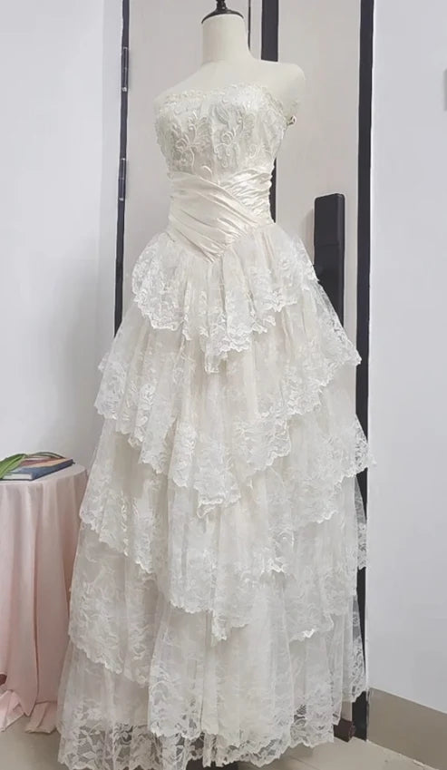 Vintage Ivory Strapless Lace Tiered Ruffle A-Line Wedding Dress With Satin Waist Sash AE076