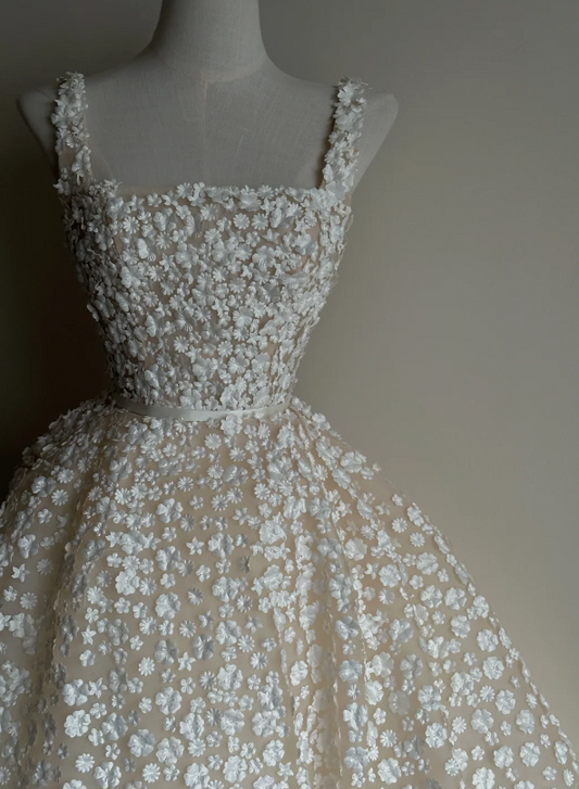 Elegant Ivory Square Neck Straps Allover Floral Applique Tulle A Line Long Wedding Dress AE080