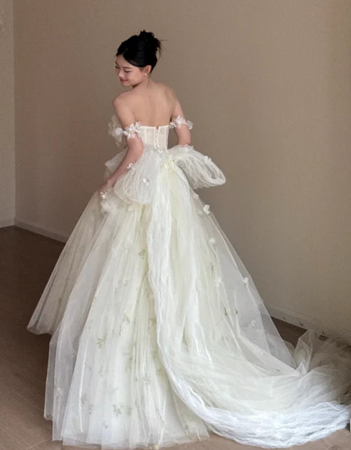 Whimsical Ivory Off The Shoulder A Line Wedding Dress With 3D Floral Appliqués Corset Bodice Large Back Tulle Bow Chapel Train AE122