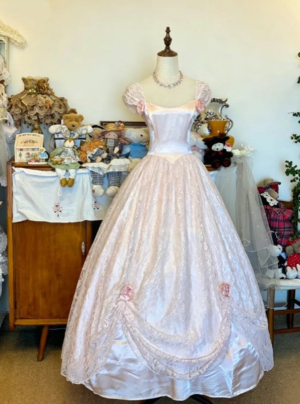Romantic Pink Cap Lace Sleeve Sweetheart Satin Corset 3D Rose Accent Lace Overlay A Line Long Wedding Dress AE158