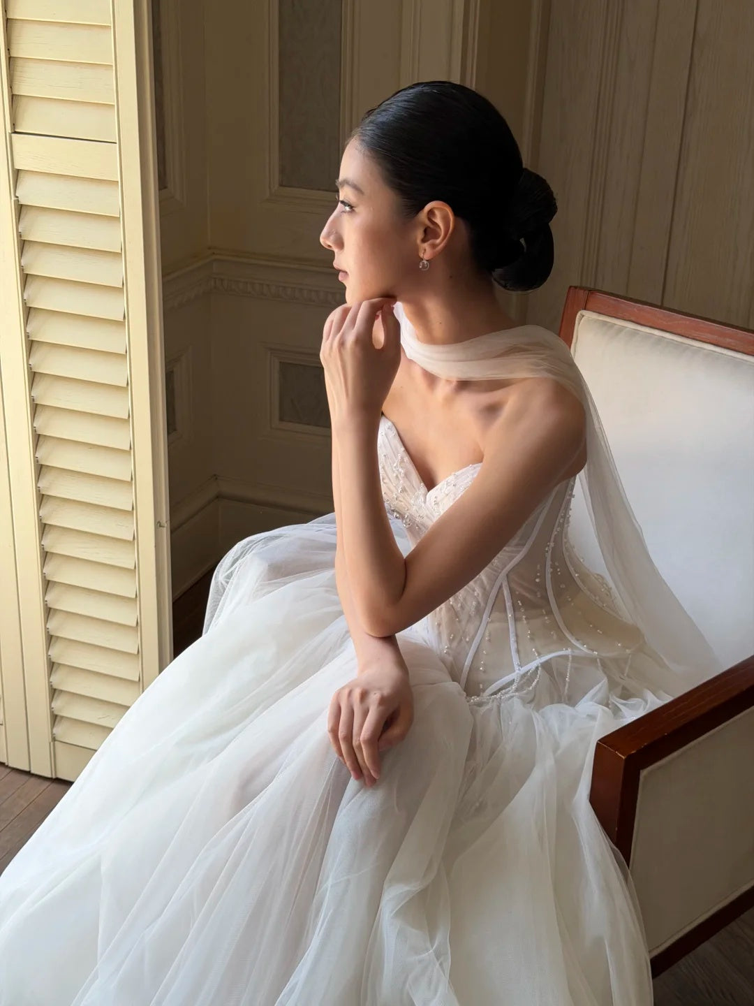 Exquisite Ivory Sweetheart Beaded Corset A-line Long Wedding Dress With Chapel Train AE203