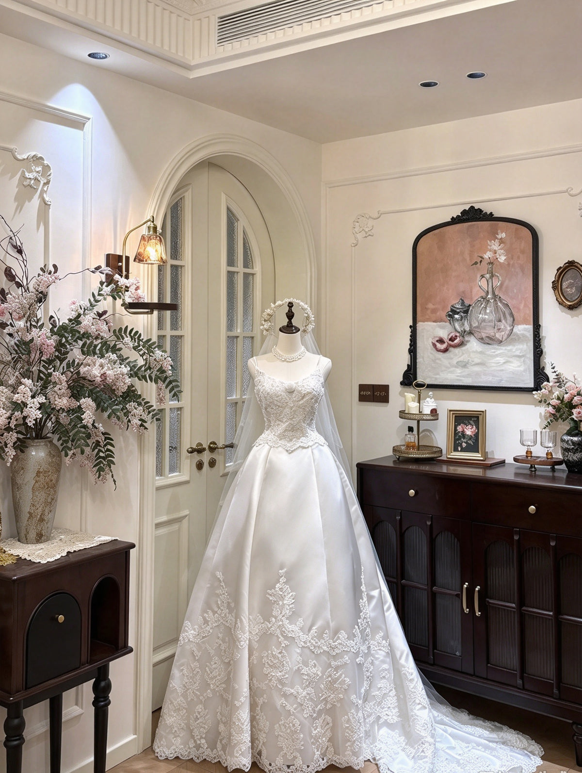 Delicate Ivory Spaghetti Straps Lace Beaded Appliqué Satin A-Line Long Wedding Dress With Chapel Train AE213