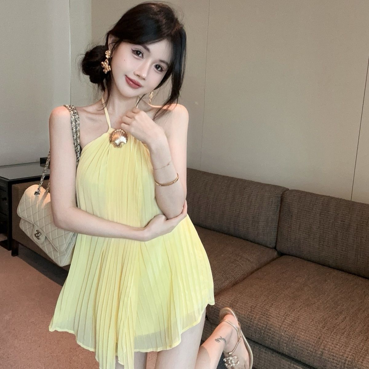 Backless Gen Z Style Mini Skirt Feast Party Sleeveless Flowy Hem Halter Short Dress AP0329