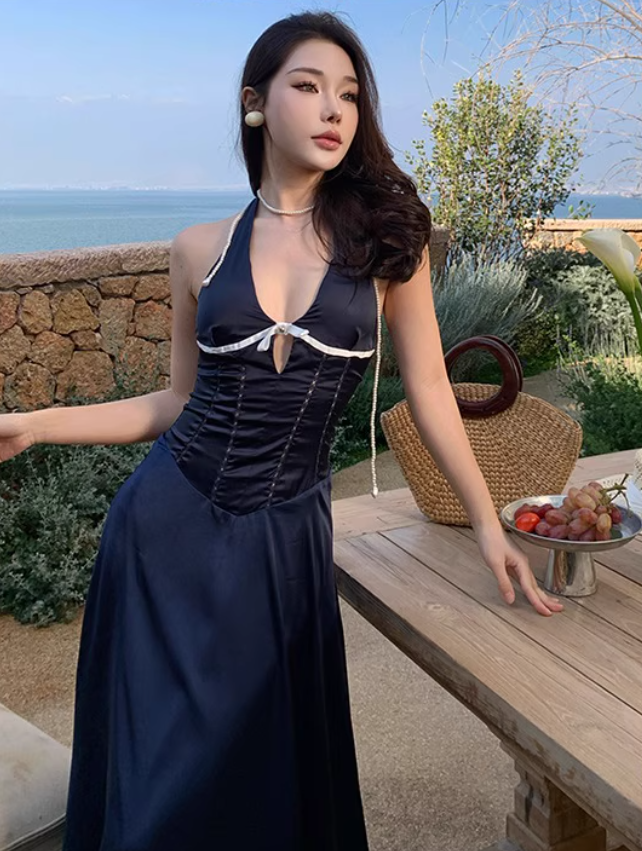 V Neck Vacation Midi Dress Backless Seaside Hollow-Out Halter Long Dress AP0444