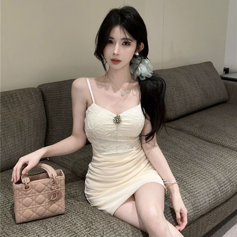 Elegant Crystal Design Hugging Party Short Skirt Sexy Sleeveless Bodycon Short Dress AP0510