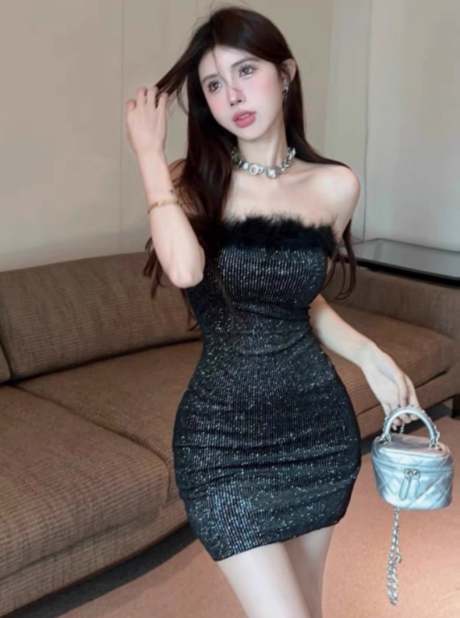 Lustrous Breathable Fabric Strapless Mini Skirt Feather Verge Hip-Hugging Short Dress AP0555