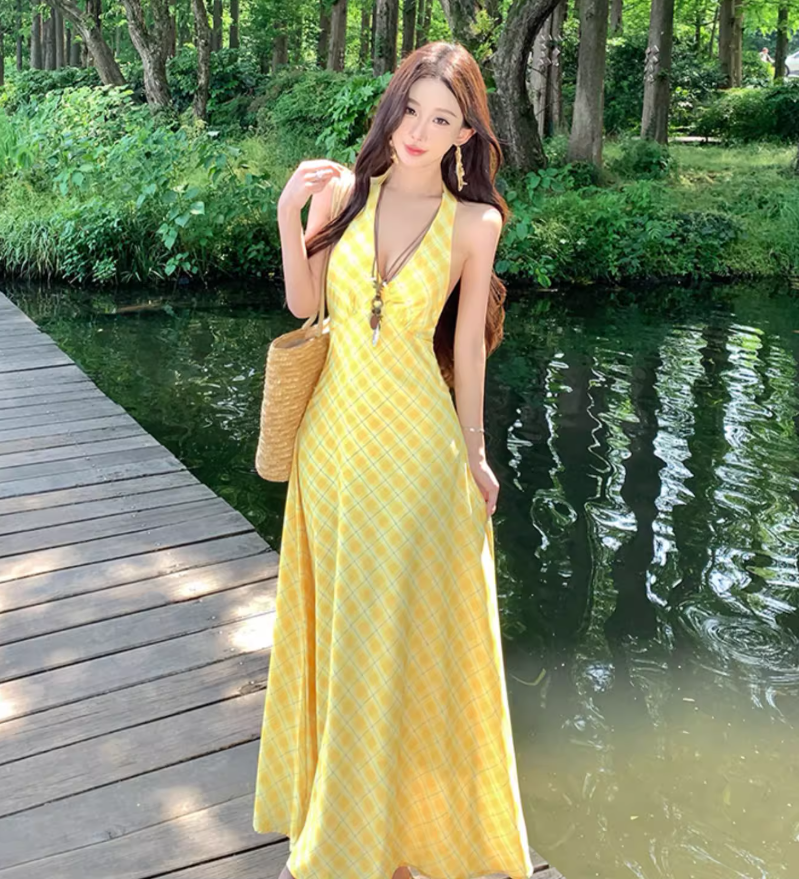 Vibrant Waist-Cinching Cute Maxi Dress Backless Gingham Halter Long Dress AP0597