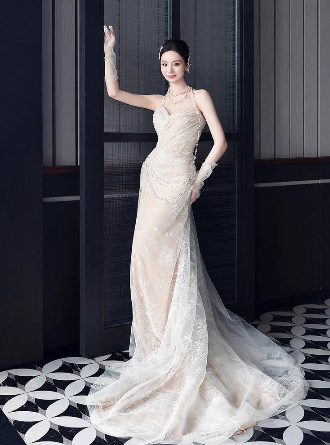 Fairy Tale Strapless Beading Cinched-Waist Halter Dress Textured Tulle Layered Prom Dress AP0753