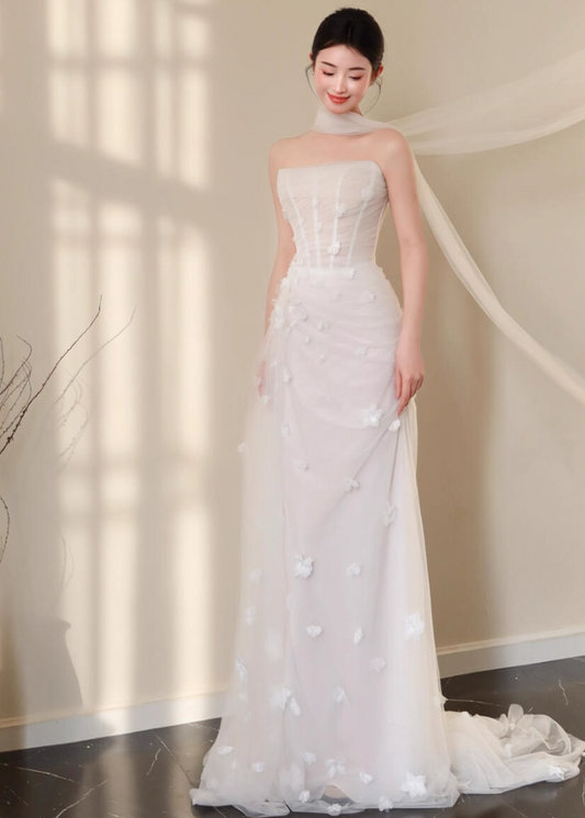 Vogue Tulle Layered 3D Petal Strapless Feast Dress Elegant Cinched-Waist Prom Dress AP0773