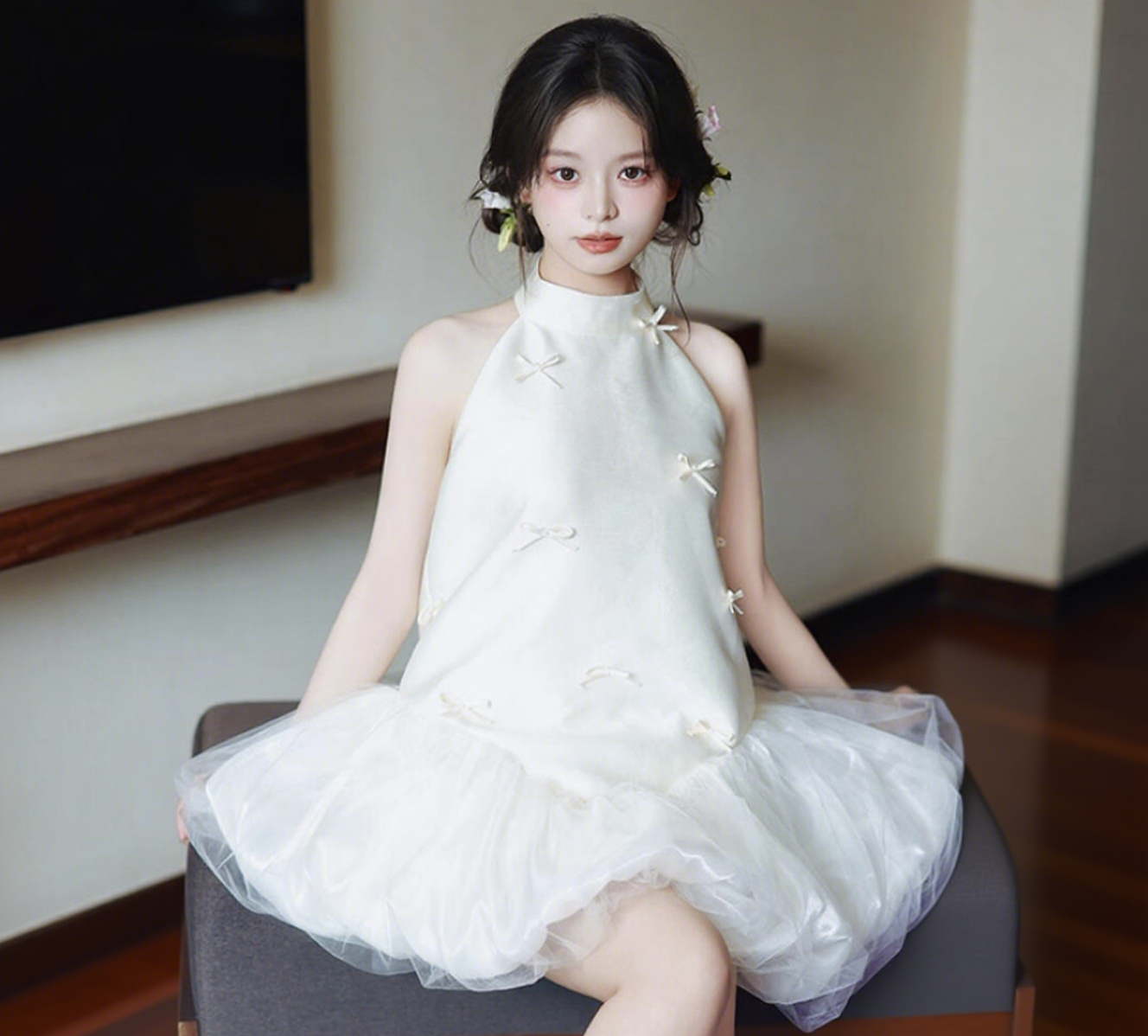 Elegant Ruffles Tulle Hem Feast Birthday Ceremonies Dress Satin Loose Style Halter Homecoming Dress AP0789