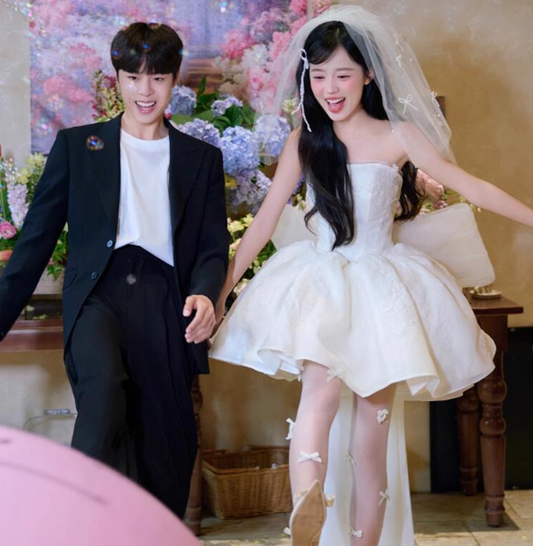 Luxurious Ruffles Hem Ceremonies Short Ball Gown Tulle Overlay Textured Floral Homecoming Dress AP0793