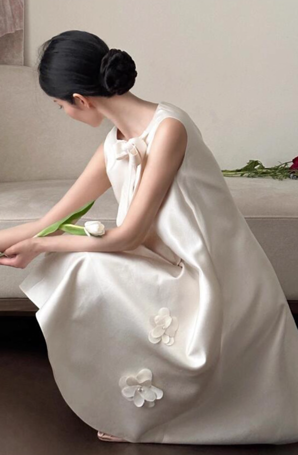 Classical Bow-Knot Satin Breathable Fabric Short Dress Chic Sleeveless Stereo Floral A-Line Homecoming Dress AP0796