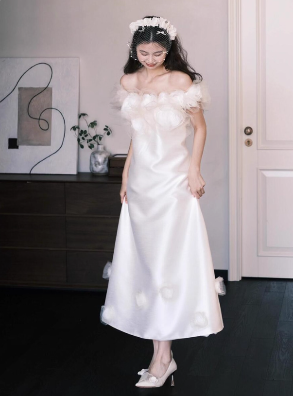 Ethereal Lace Flower Off-Shoulder Maxi Dress Classical Satin Fabric Flattering Prom Dress AP0807