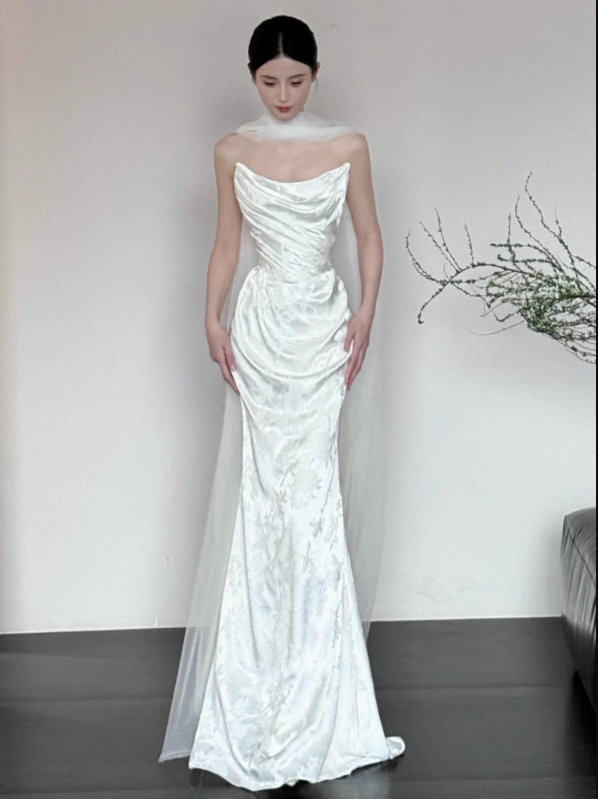 Graceful Lustrous Satin Fabric Mermaid Strapless Off-Shoulder Bodycon Prom Dress AP0831