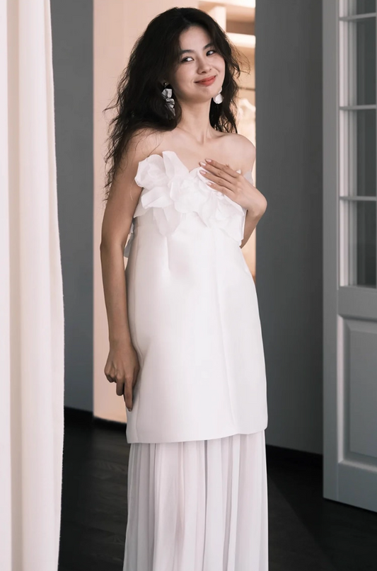 Minimalist Applique Tulle Splicing Bridal Dress Strapless Smooth Fabric Wedding Dress AP0835