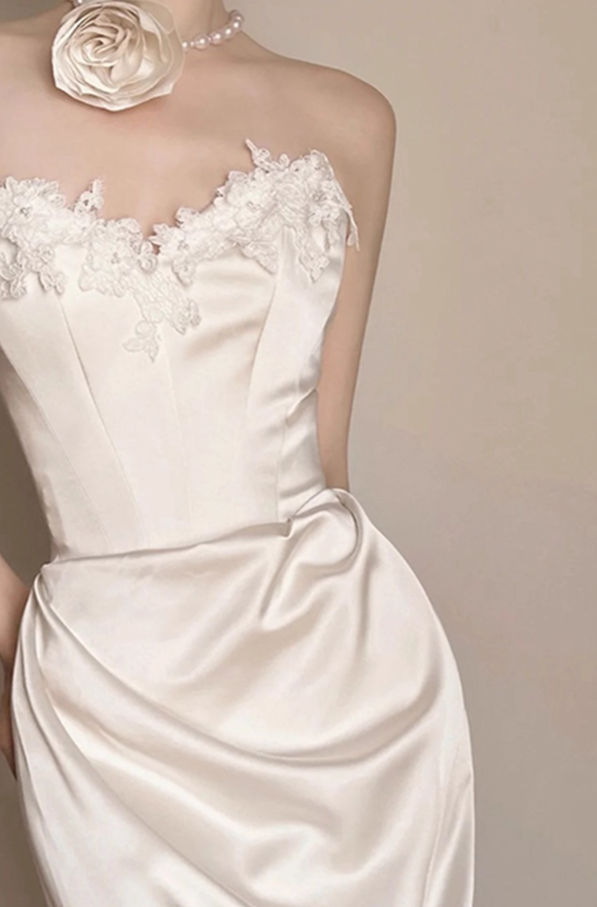 Elegant Smooth Fabric Applique Detail Evening Mermaid Off-Shoulder Minimalism Prom Dress AP0839