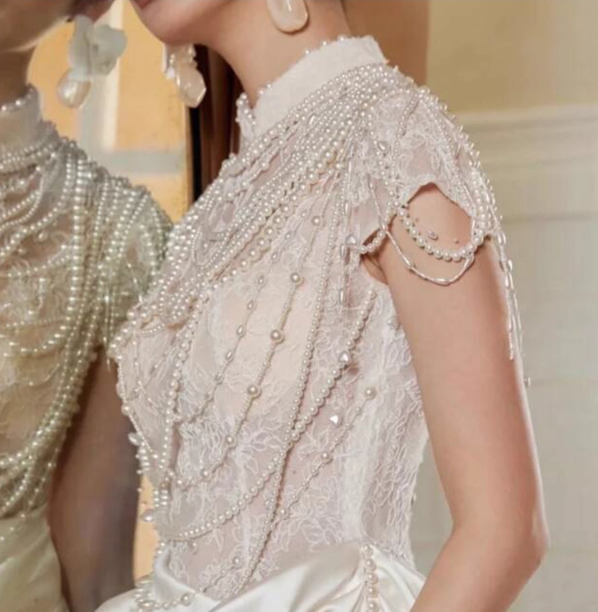 Chic Jacquard Lace Bodice Satin Fabric Evening Dress Short Sleeve Beading Prom Dress AP0884