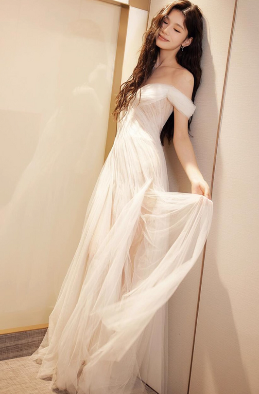 Gorgeous Ivory Tulle Layered Maxi Dress A-Line Off-Shoulder Wedding Dress AP0905