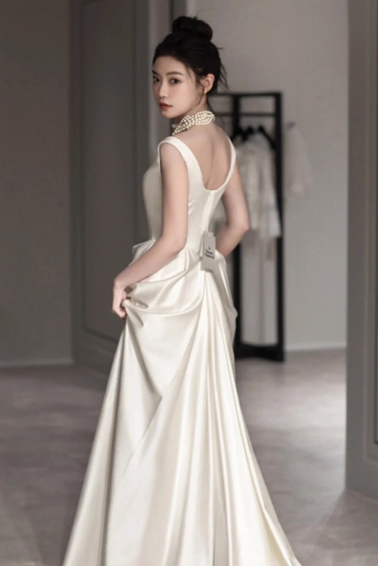 Elegant Wide Collar Satin Fabric Evening Dress Minimalist Sheath Prom Dress AP0977