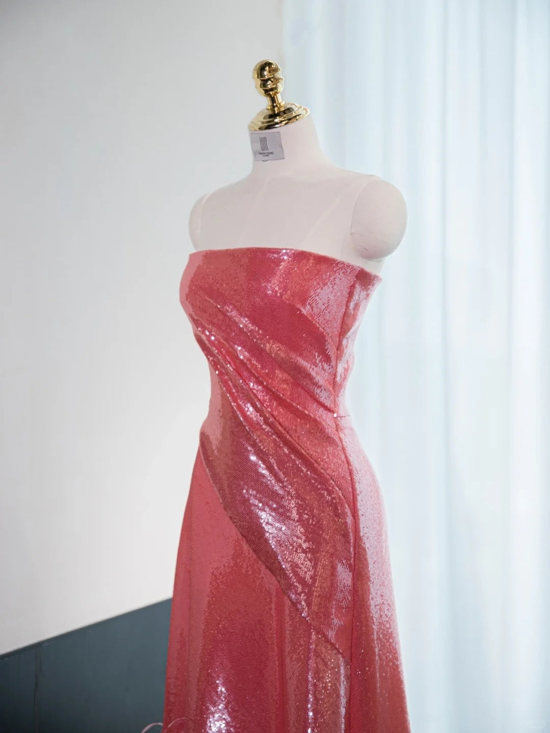 Vibrant Lustrous Sequins Strapless Sweet 15 Feast Dress Feather Embellished Hem Prom Dress AP1012