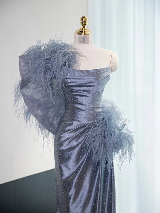 Chic Feather Embellished Sweet 16 Party Dress Strapless Asymmetric Neck Sparkle Beading Prom Dress AP1014