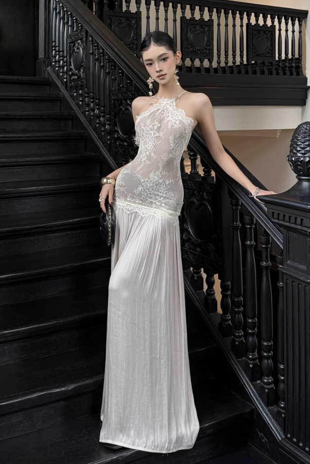 Graceful Applique Lace Splicing Maxi Dress Backless Natural Draped Flowy Halter Long Dress AP1156