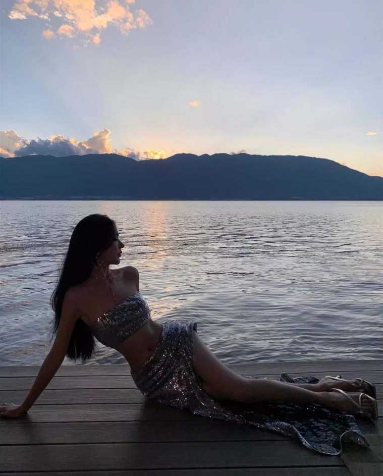 Y2K Sexy Silver Sequins Design Party Mermaid Maxi Dress Chic Two-Piece High-Slit Long Dress AP1231