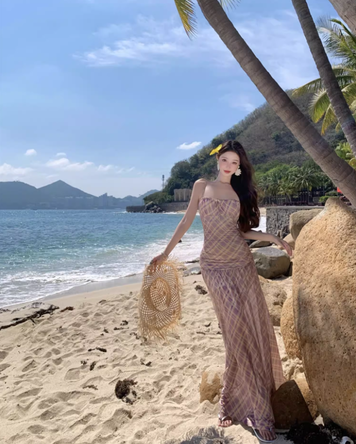 Classical Plaid Cinched-Waist Maxi Dress Chic Beach Getaways A-Line Spaghetti Strap Long Dress AP1318