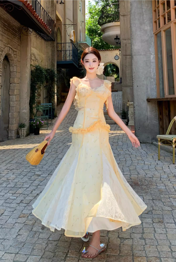 French Style Flutter Strap Ruffles Trimmed Maxi Dress Chic Sheer Lace Splicing Floral Print Backless Long Dress AP1321