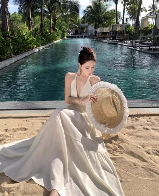 Hot Sales White Simple Style Maxi Dress Chic Flowy Coastal Shoots Backless Deep V-Neck Halter Long Dress AP1374