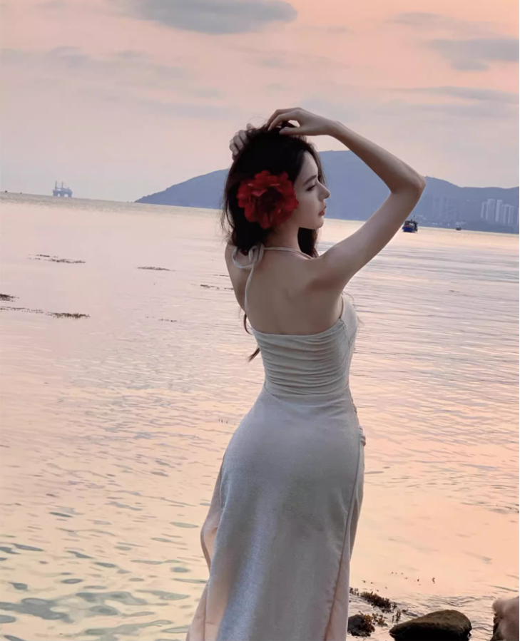 Alluring Glitter Sequins Open-Waist Midi Dress Chic Bodycon Backless Mermaid High-Slit Halter Long Dress AP1413