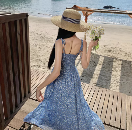 Classical Blue Floral Print Maxi Dress Scenic Vacays Flowy Gentle High-Waisted Spaghetti Strap Long Dress AP1484