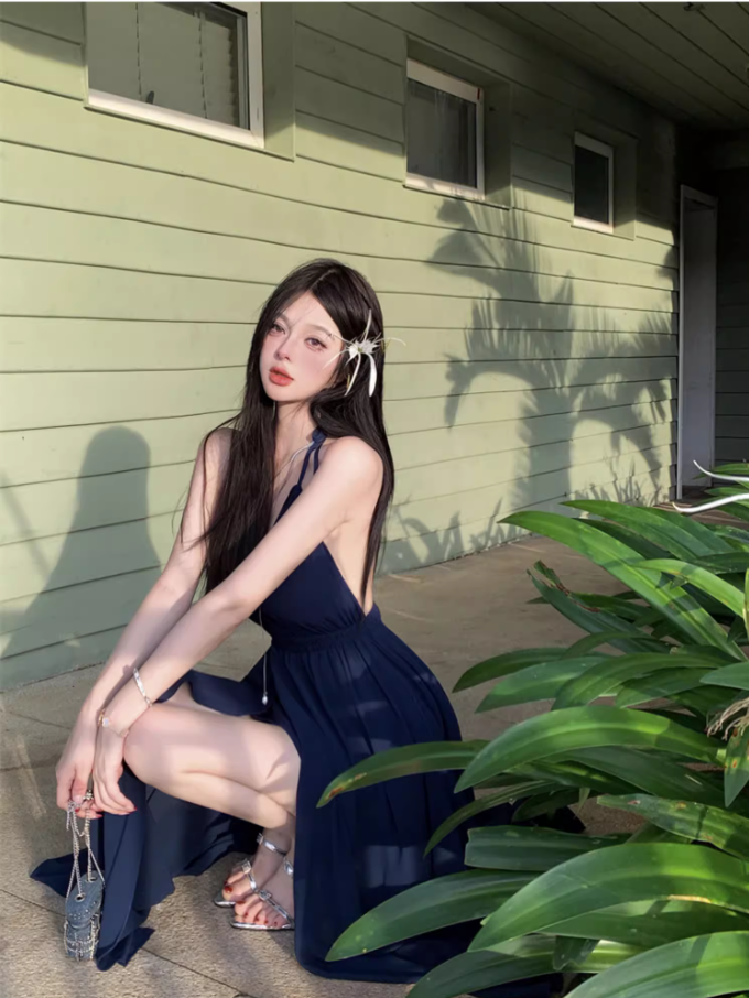 Versatile Navy Blue V-Neck Maxi Dress Fashionable Cutout Slit Beachside Events Halter Long Dress AP1518