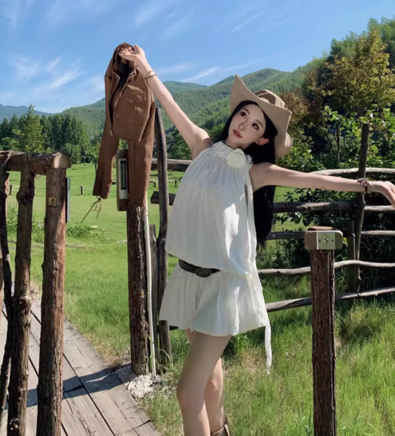 Classical White Flowy Mini Skirt Chic Party Outfit Flower Design Halter Short Dress AP1588