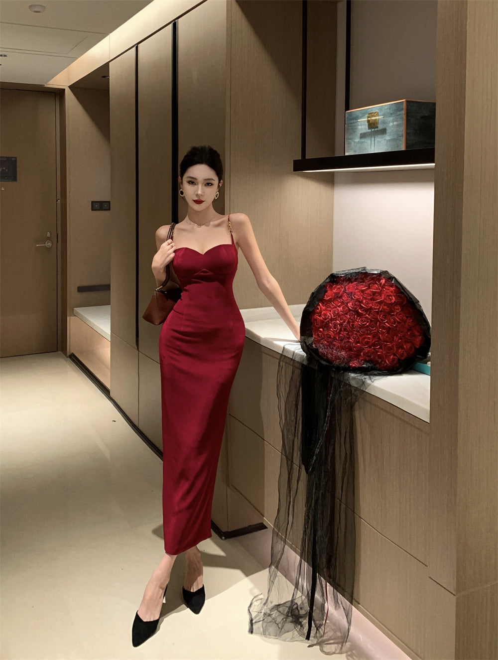 Sexy Burgundy Gold Backless Mermaid Maxi Dress New Fashion Spaghetti Strap Evening Party Long Dress AP1666