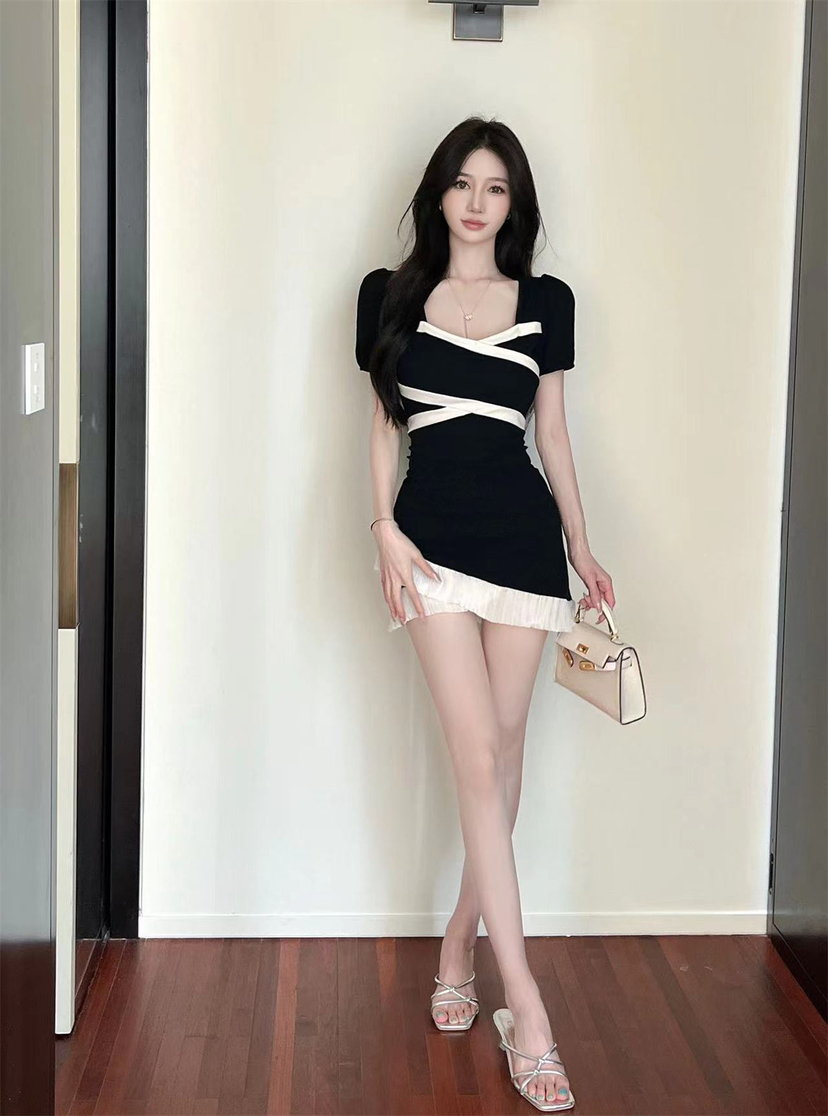 Charming Black & White Color-Block Mini Skirt Retro Asymmetric Mesh Hem Short Sleeves Short Dress AP1829