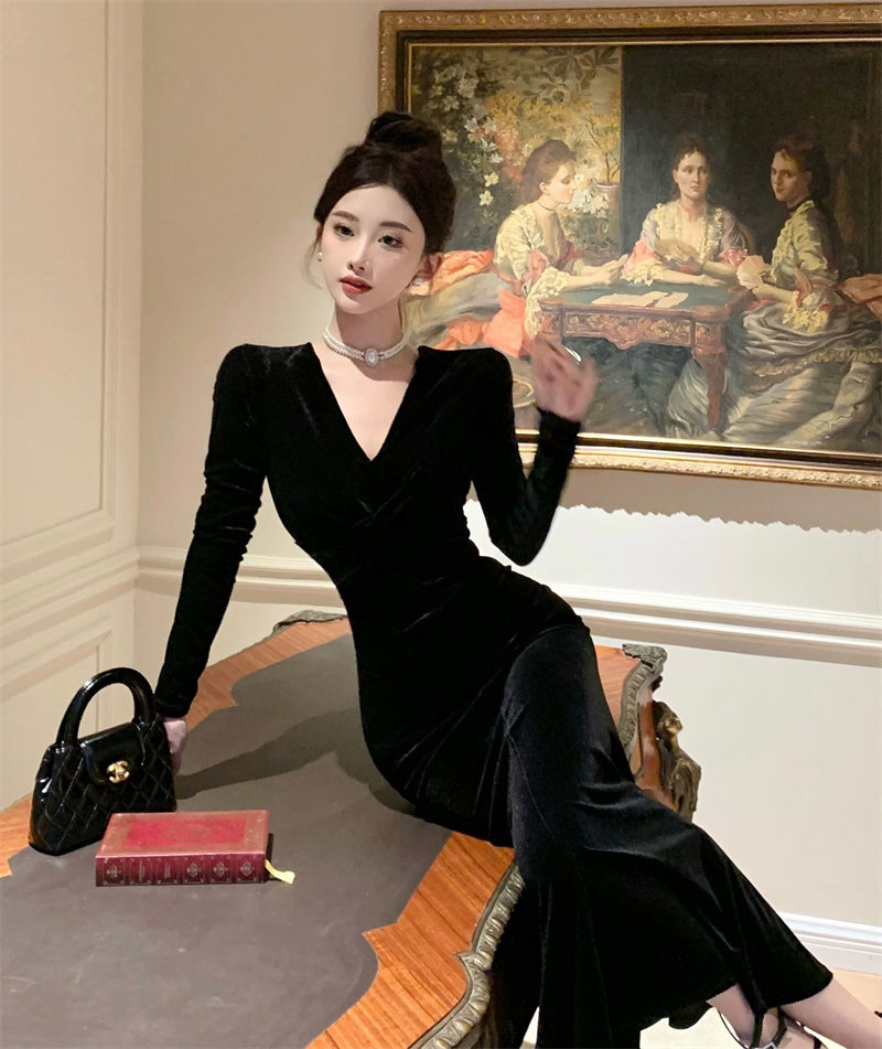 Charming Velvet Black V Neckline Maxi Dress Vogue Mermaid Long Sleeve Sheath Long Dress AP1874