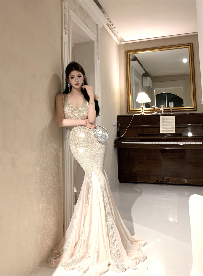 Charming Glittering Sequin Mermaid Tulle Splicing Maxi Dress Deep Glamorous V-Neck Sleeveless Ruffles Hem Long Dress AP1884