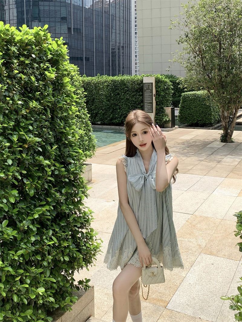 Everyday Wear Light Grey Striped Sleeveless Mini Dress Charming Big Bow Necktie Lace-Trimmed Hem Loose Fit Short Dress AP1914